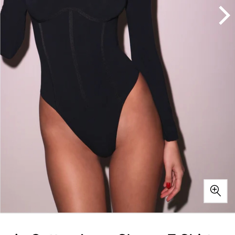 Fleur du mal  —-  Elegant Black Long Sleeve Women's Top - Picture 3 of 4